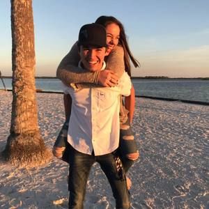 Meet your Posher, Courtney